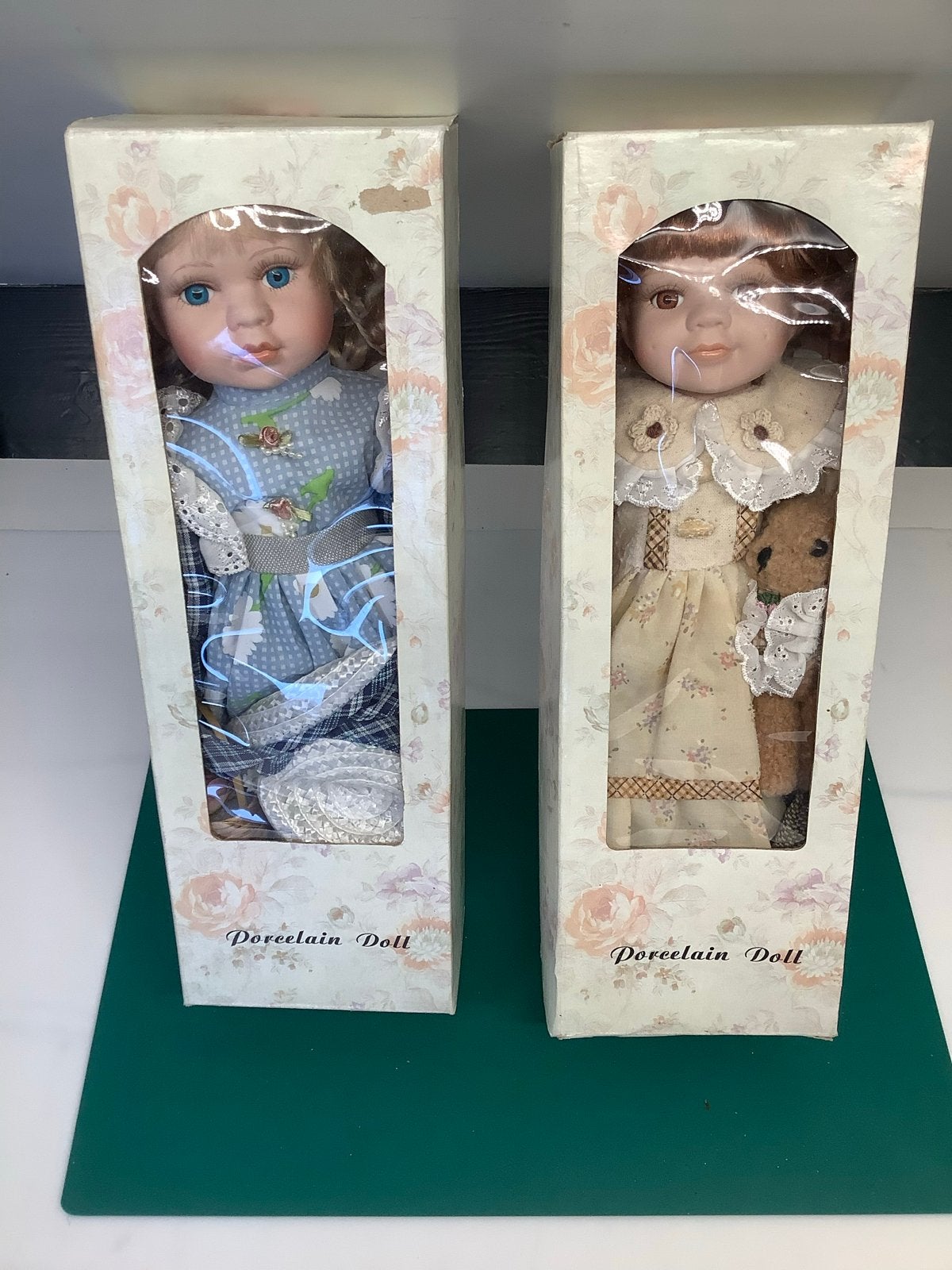 Set van 2 Porseleinen poppen, nieuw in doos., Verzamelen, Poppen, Nieuw, Pop, Ophalen of Verzenden