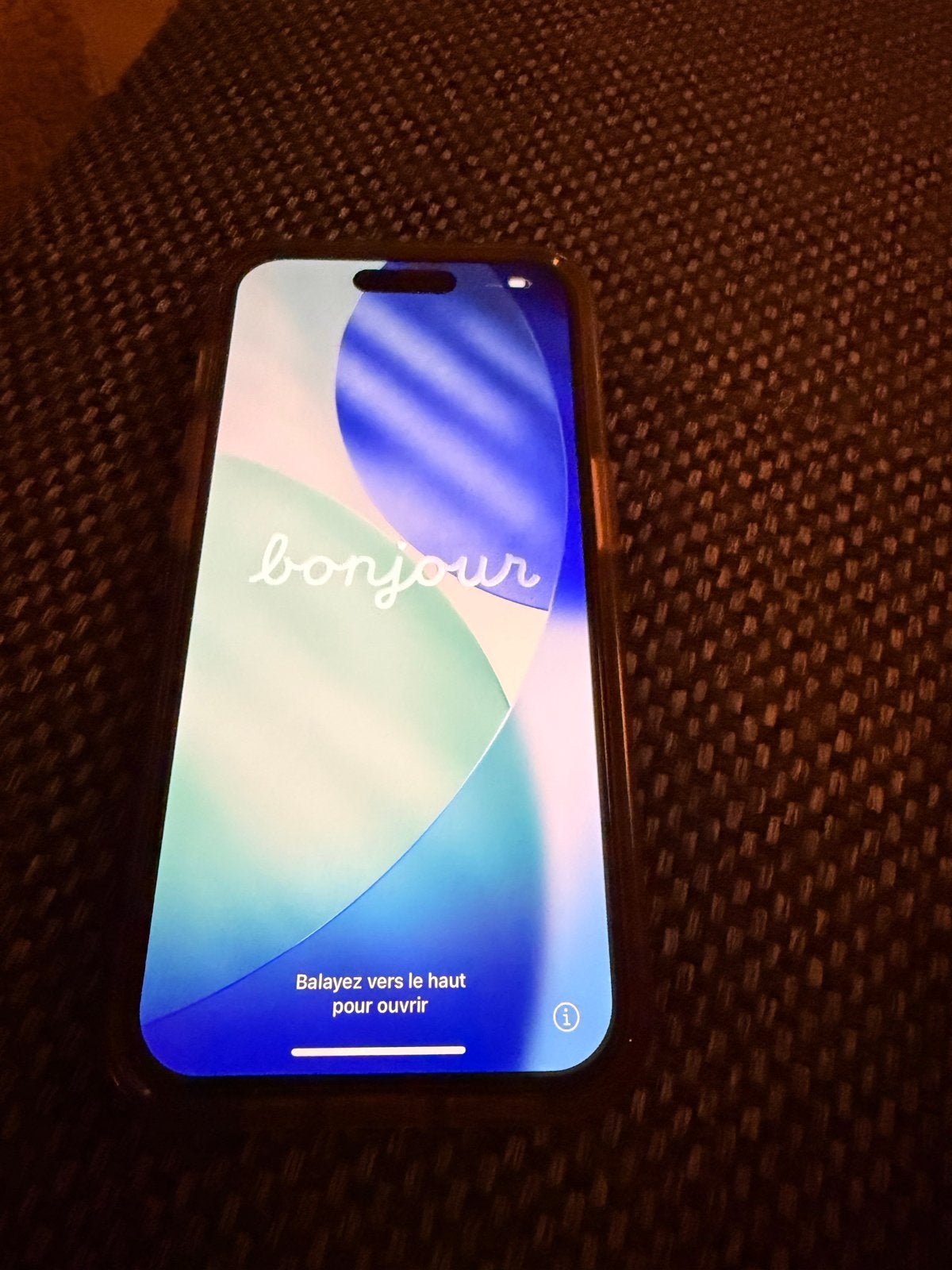 Foto 2 van Iphone 15 pro, zeer goede staat, batterij 79%