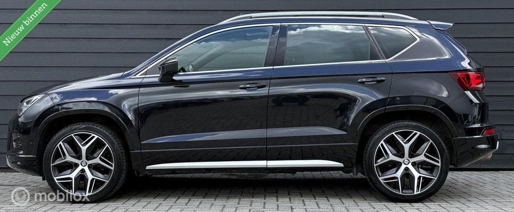 Seat Ateca 1.5 TSI FR Intense DSG Pano.dak/Trekhaak/Viritual, 4 cilinders, Ateca, Zwart, Leder