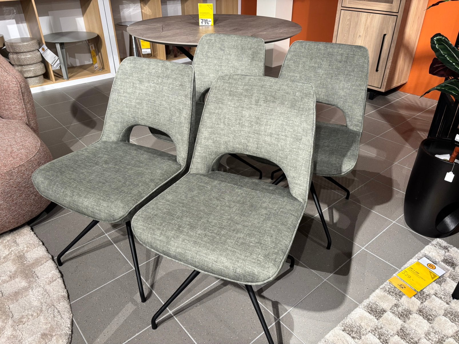 Set van 4 eetkamerstoelen Ava, Ophalen, Overige kleuren, Zo goed als nieuw, Stof