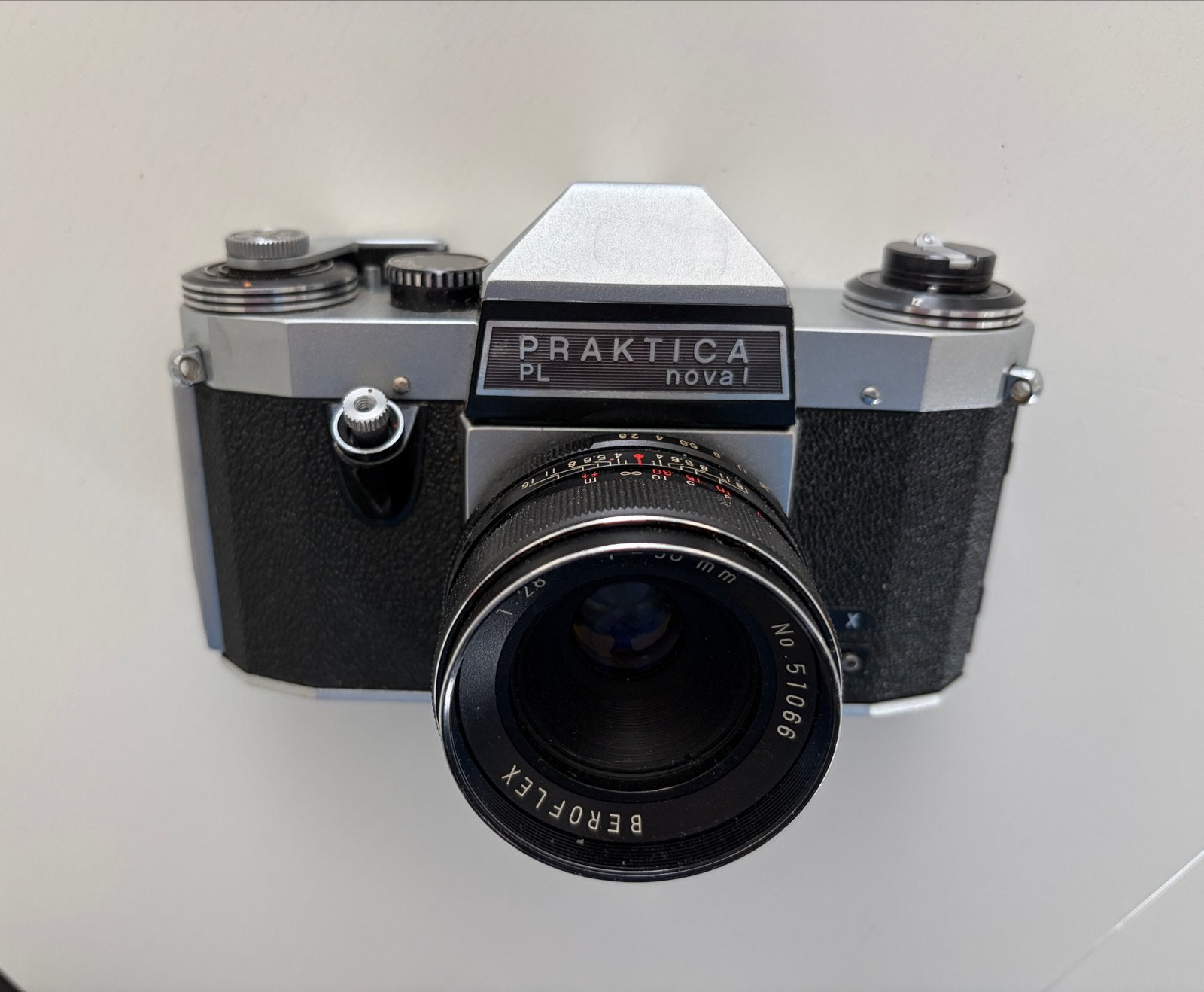 Praktica PL Nova I Spiegelreflexcamera met Beroflex lens, Ophalen of Verzenden, Gebruikt, Spiegelreflex, Overige Merken