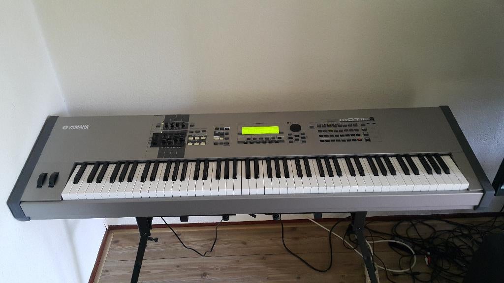 Yamaha MOTIF 8, Muziek en Instrumenten, Synthesizers, Ophalen, Gebruikt, 88 toetsen, Yamaha