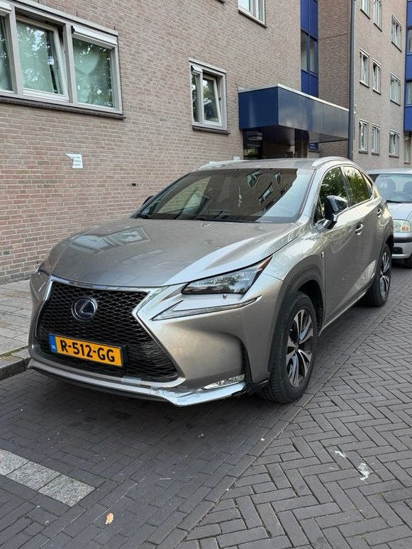 Lexus NX 300H Luxe F-sport versie, hybride 1e eigenaar, Auto's, Automaat, Zwart, 2494 cc, 1760 kg