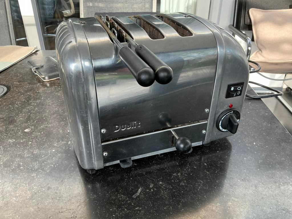 Dualit brood/tosti rooster met 3 sleuven en 1 klem, Witgoed en Apparatuur, Broodroosters, Ophalen of Verzenden, Gebruikt