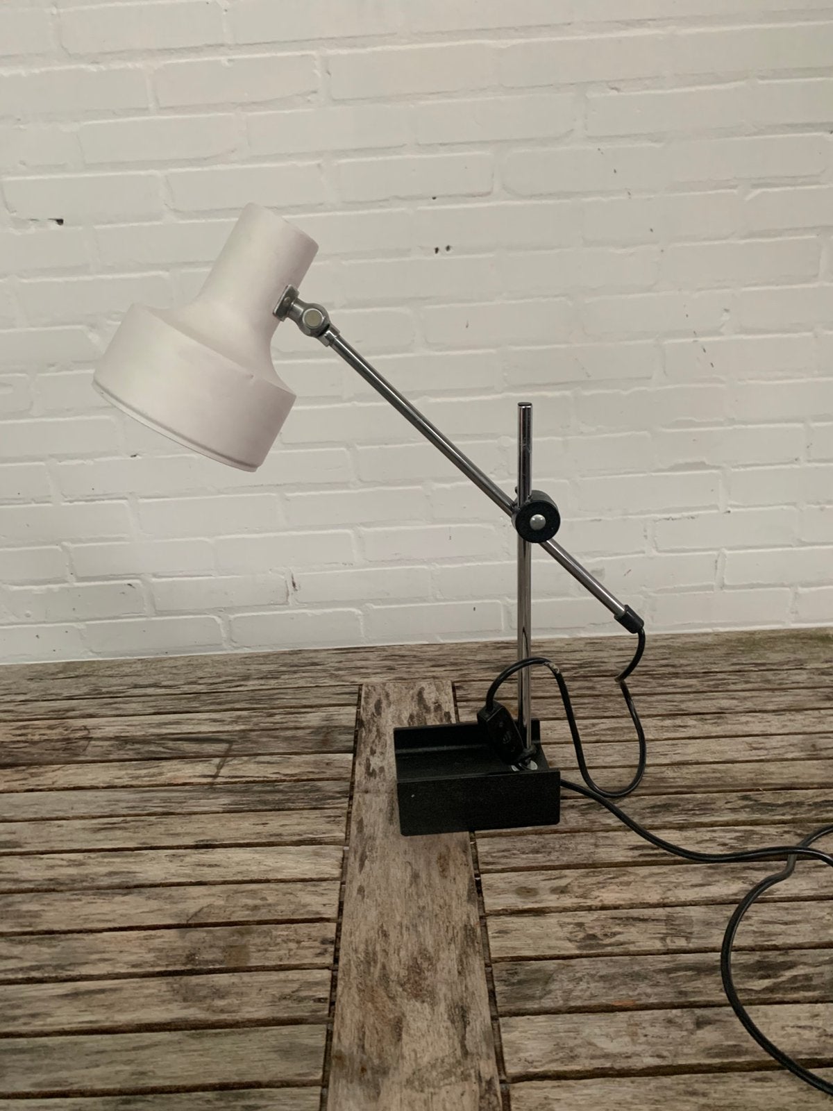 Lamp Bureaulamp van Hoogervorst, J. J. M. anvia rond 1960, Rood, Ophalen of Verzenden, Zo goed als nieuw, Bureaulamp