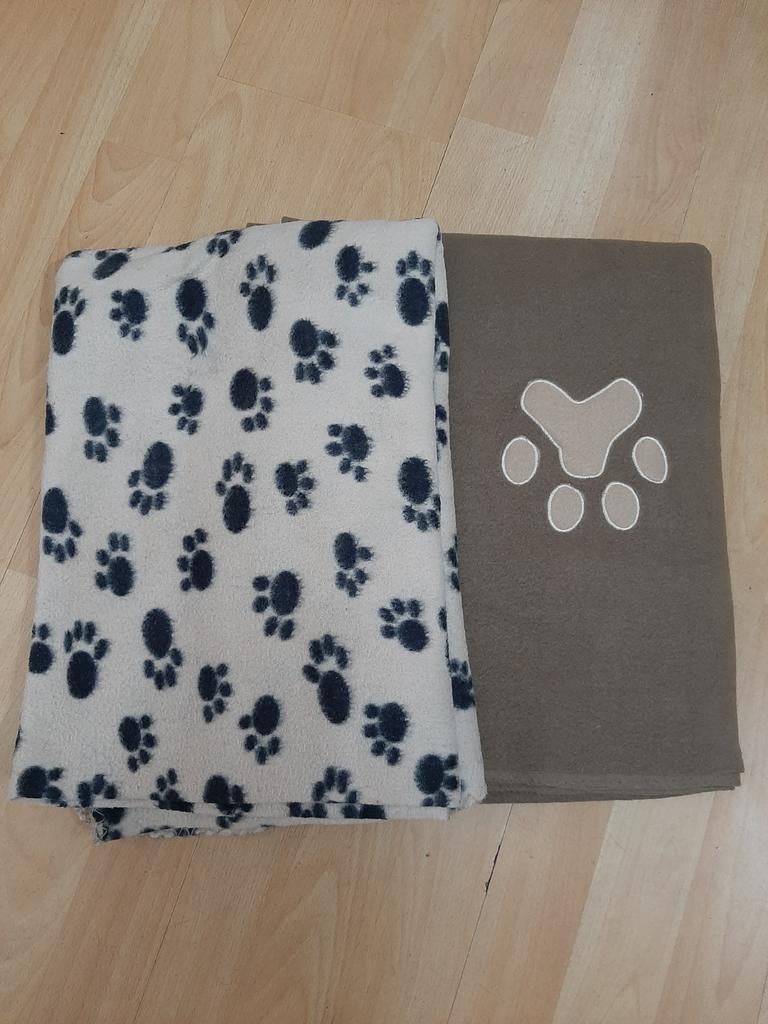 2 fleece huisdier dekentjes, Ophalen of Verzenden, Gebruikt