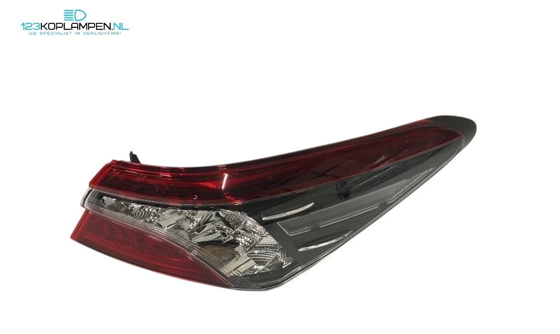 Toyota Camry 9 achterlicht rechts LED donker, Gebruikt, -, Verzenden, Toyota