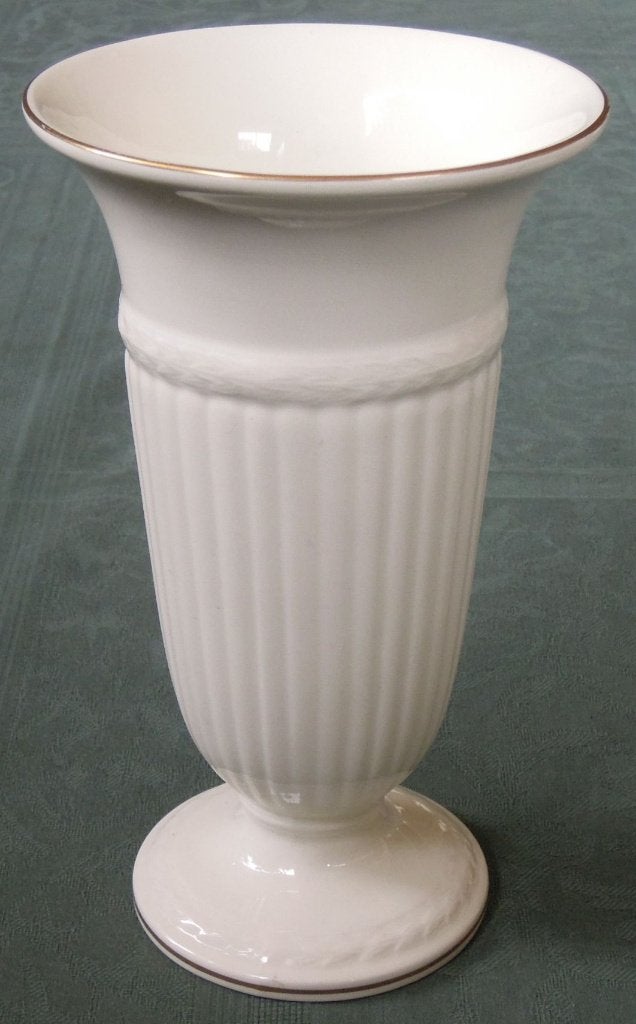 Nr J290: Hoge Wedgwood jubileumvaas, Wedgwood, Klassiek, Overige typen, Ophalen of Verzenden
