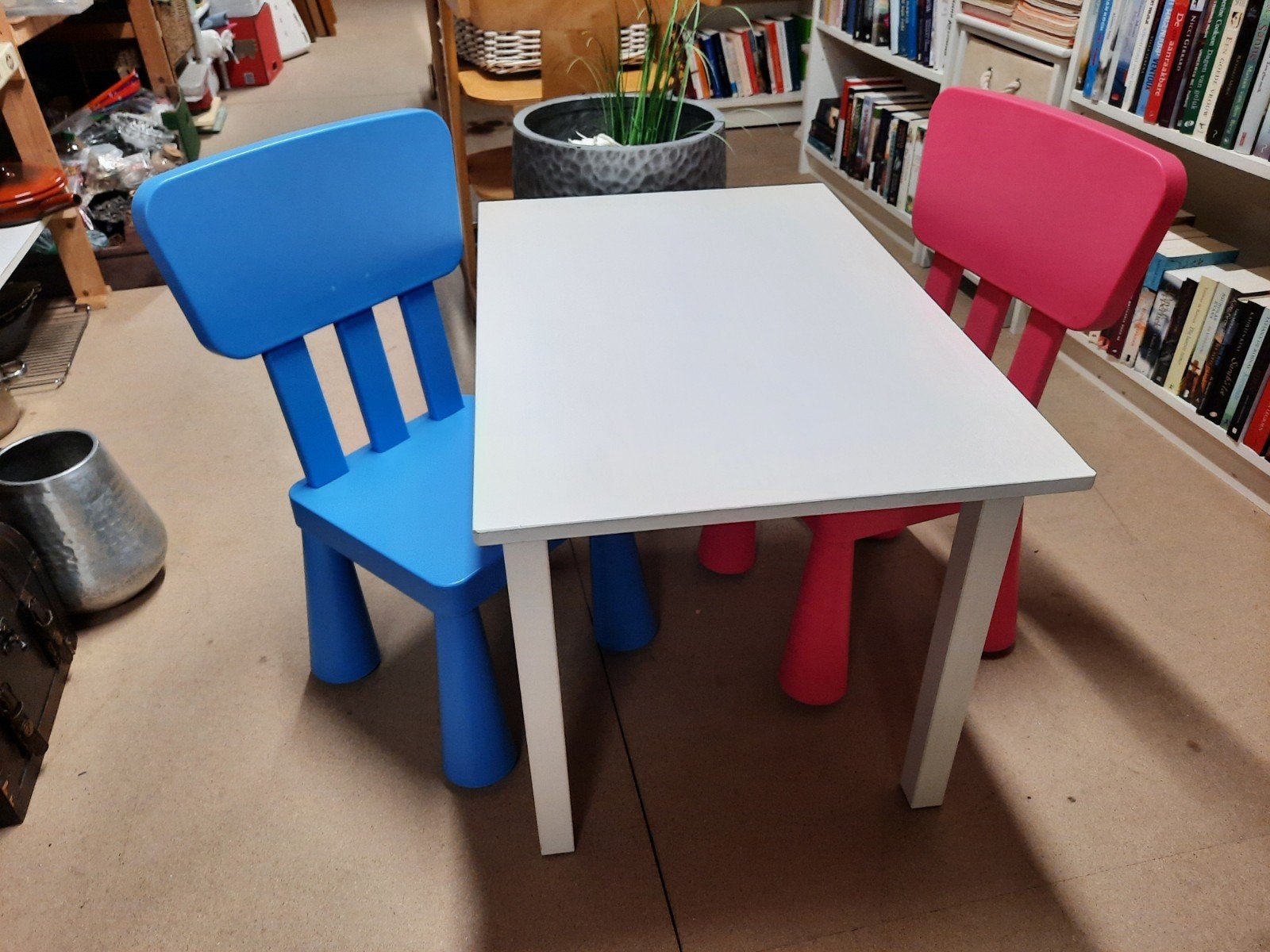 Ikea setje - tafel en 2 stoelen, Ophalen, Zo goed als nieuw, Tafel(s) en Stoel(en)