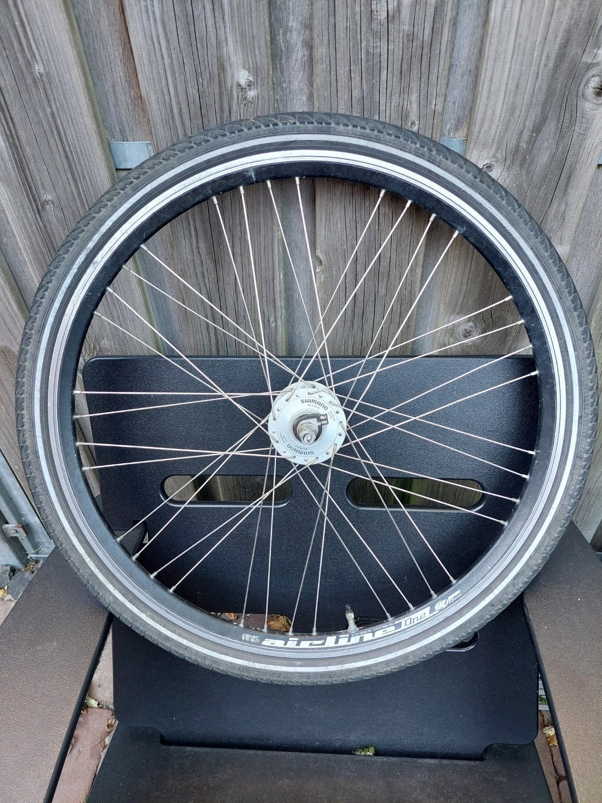 Voorwiel 26 inch met naafdynamo compleet met goede band., Zo goed als nieuw, Aluminium, Ophalen, Wiel