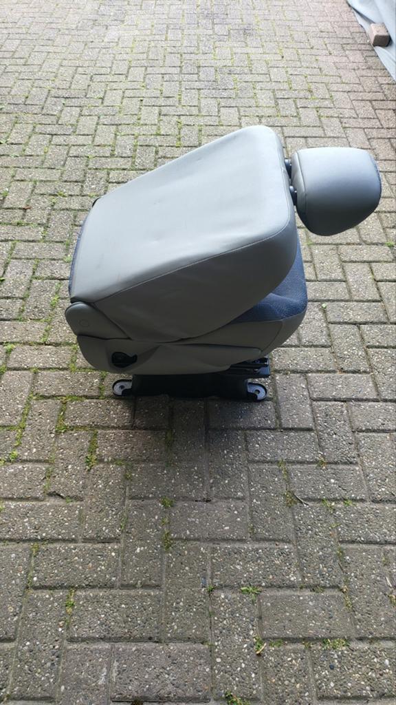 Camper Autostoel - verstelbaar draaibaar, Auto-onderdelen, Ophalen of Verzenden, Gebruikt, Universele onderdelen