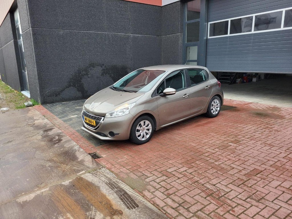 Peugeot 208 1.2 VTI Urban Soul 5-D 2013 Grijs, Voorwielaandrijving, Stof, 1199 cc, 82 pk