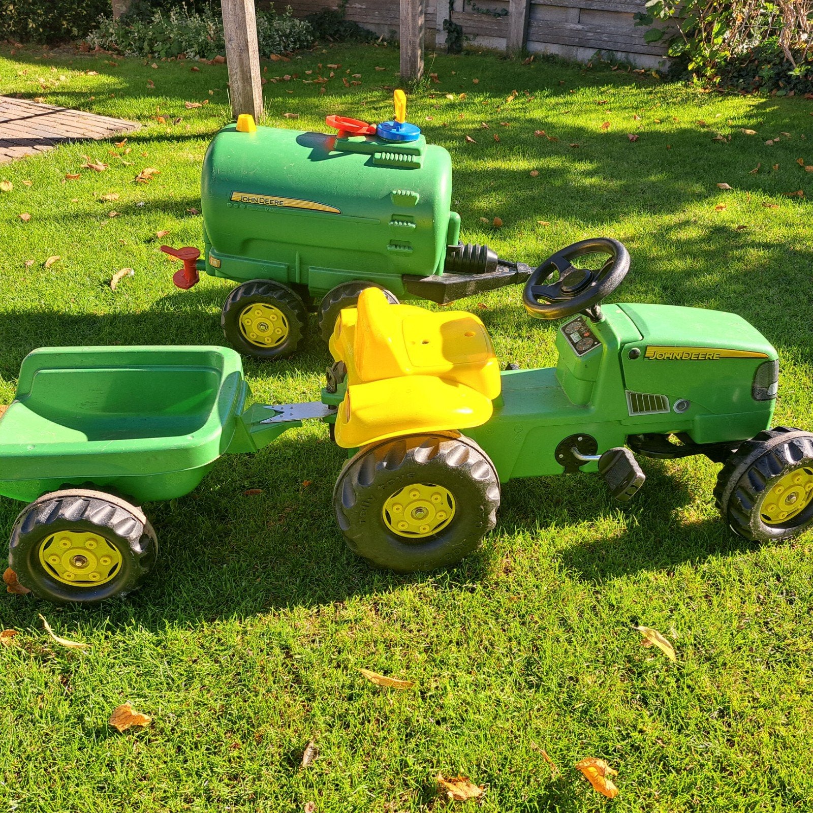 John Deere traptractor met aanhanger en watertank, Ophalen, Gebruikt, Trapvoertuig