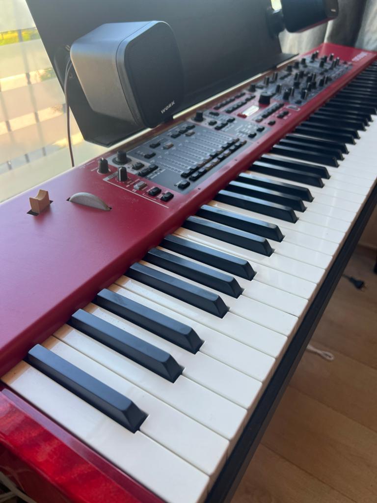 Nord Stage 2 Piano/Keyboard met accessoires en geluid, Overige merken, 88 toetsen, Ophalen of Verzenden, Zo goed als nieuw