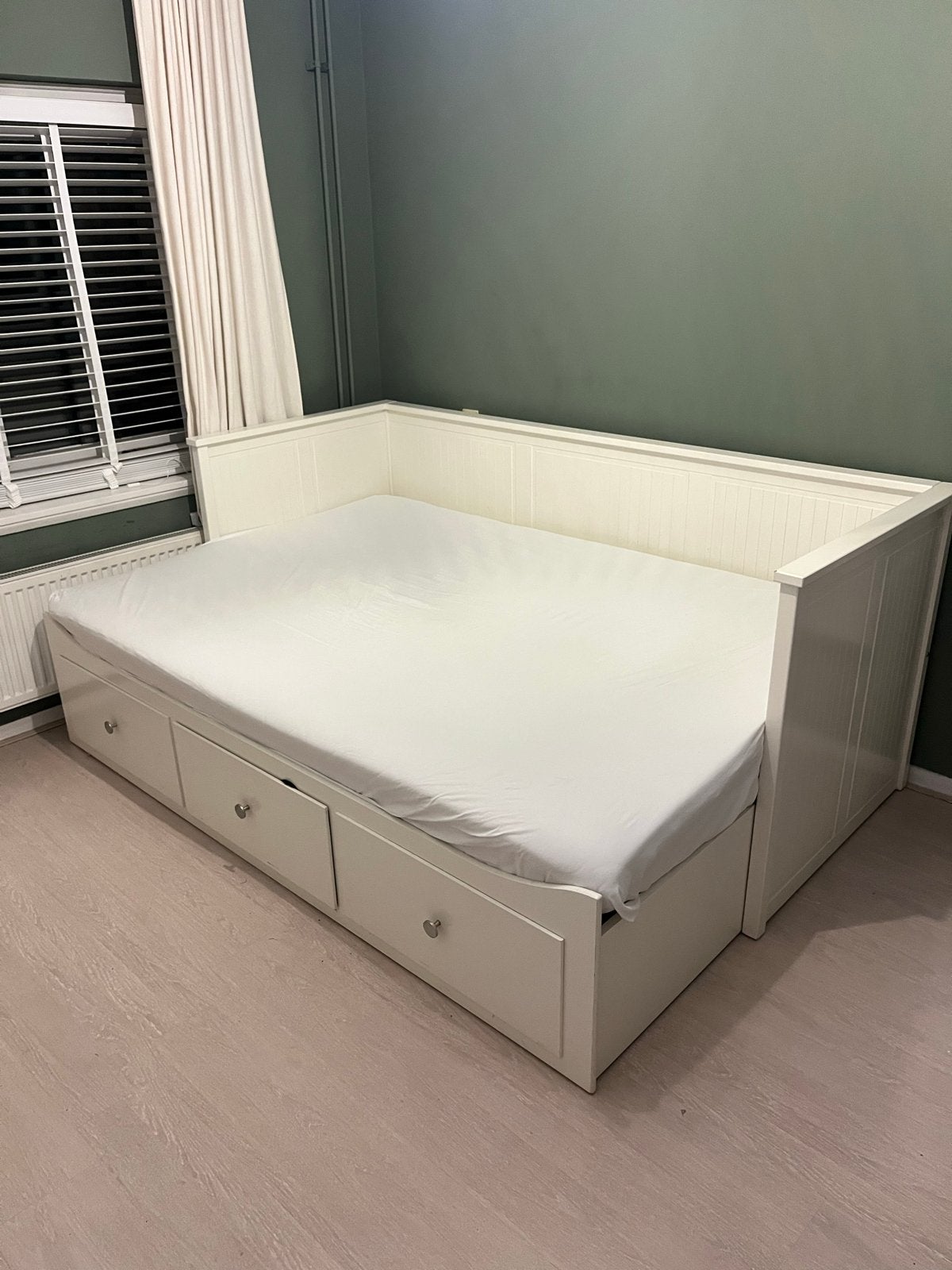 IKEA uitschuifbaar bed met lattenbodem (zonder matras), Ophalen, Wit, Tweepersoons, 140 cm