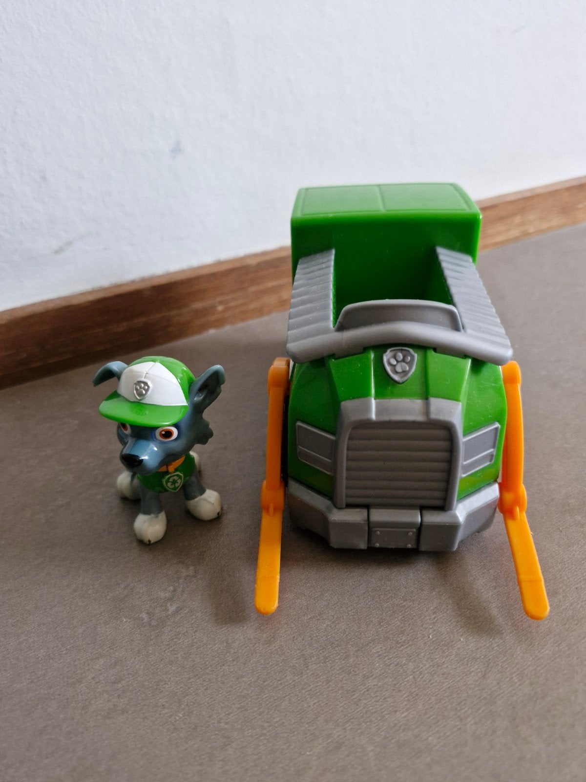 Paw Patrol Rocky's Recycling Truck met figuur, Ophalen of Verzenden, Zo goed als nieuw, Jongen of Meisje
