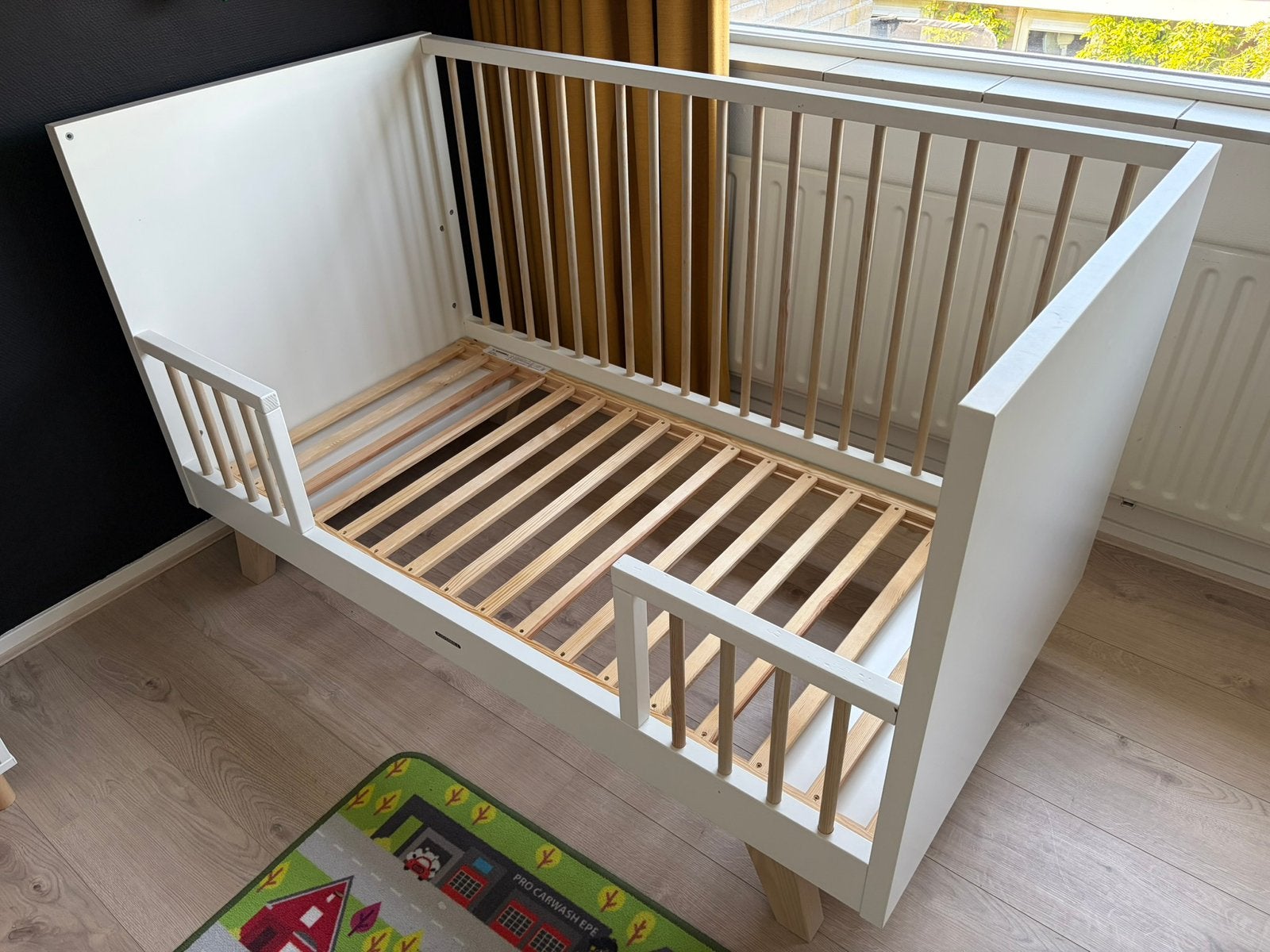 Kidsmill Ledikant 140x70 (meegroeibed) en Commode + matras, Ophalen, Gebruikt, 50 tot 70 cm, 105 cm of meer