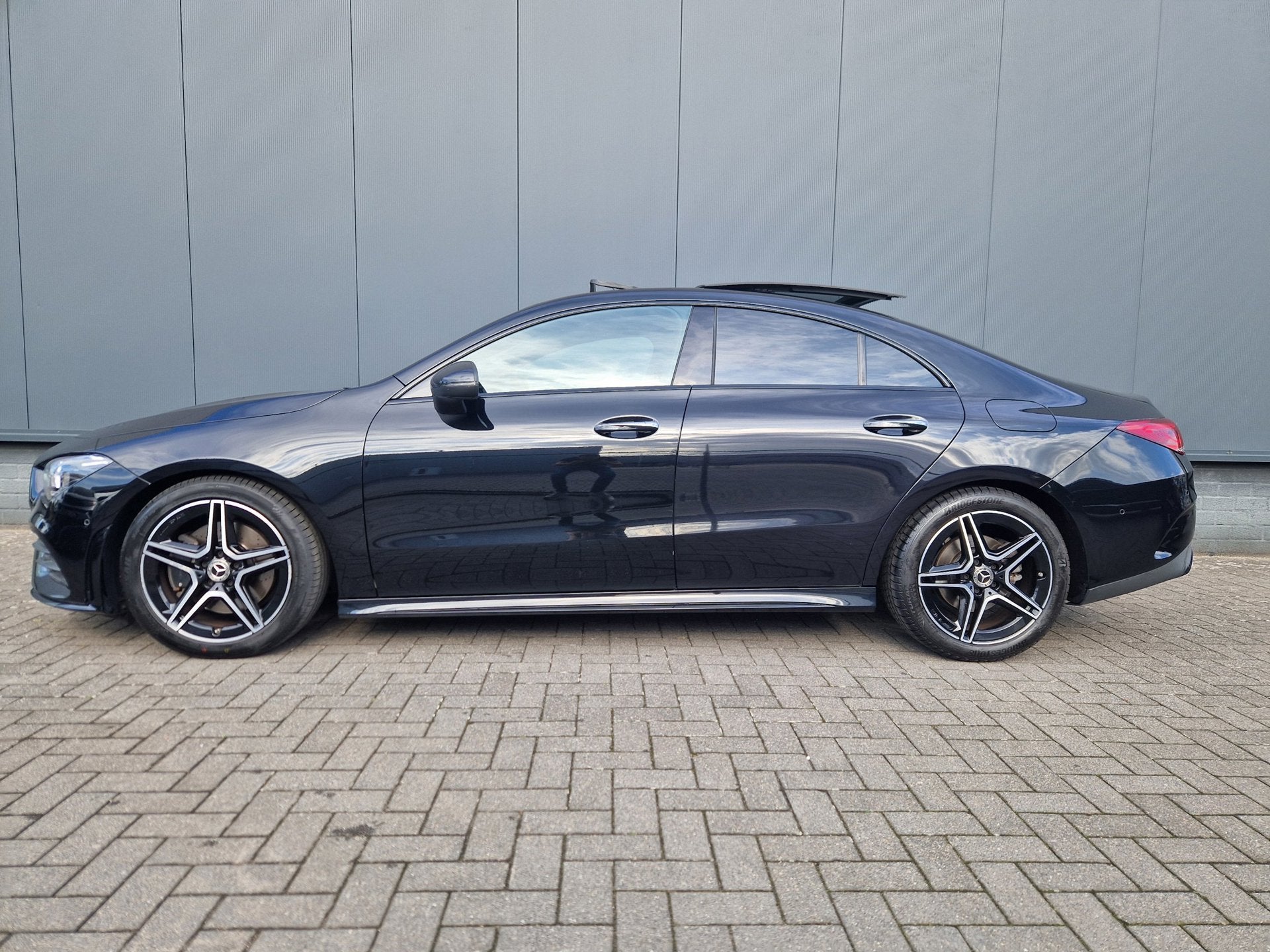 Mercedes-Benz CLA-klasse 200 Premium Plus AMG /Pano /360 cam, Auto's, CLA, Gebruikt, Euro 6, 4 cilinders