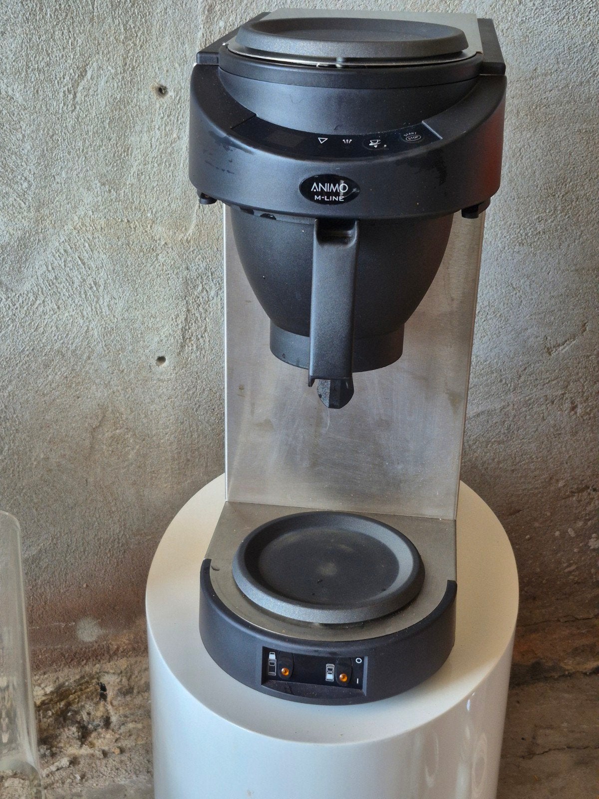 Animo M200 Koffiezetapparaat vaste wateraansluiting, Ophalen, 10 kopjes of meer, Koffiemachine, Gemalen koffie