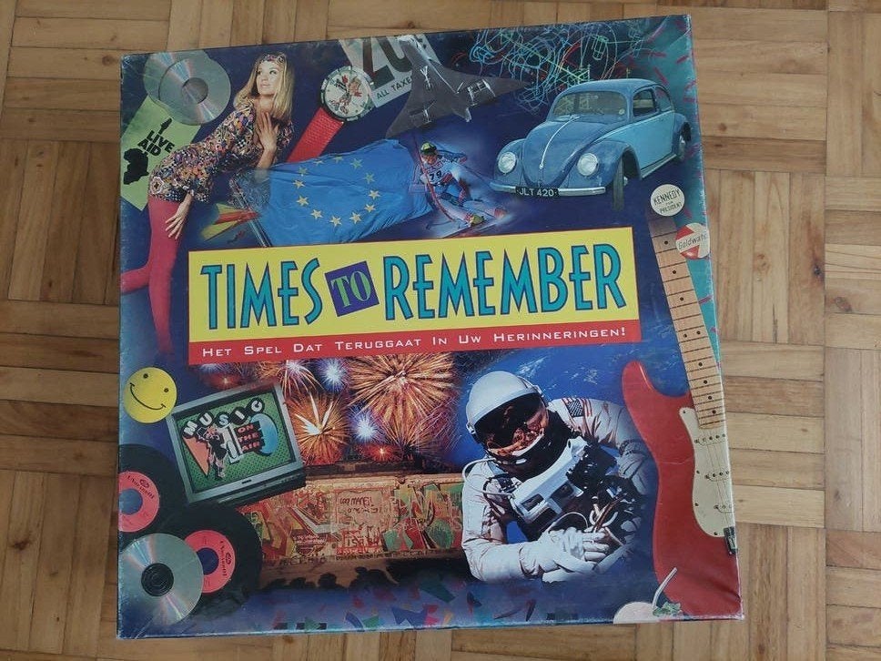 Vintage: Times to Remember Milton Bradley bordspel, Vijf spelers of meer, Ophalen of Verzenden, Gebruikt, MB Spellen