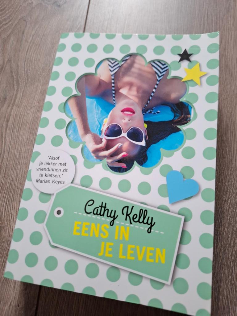 Cathy Kelly - Eens in je leven (roman), Boeken, Ophalen of Verzenden, Gelezen, Cathy Kelly, Europa overig