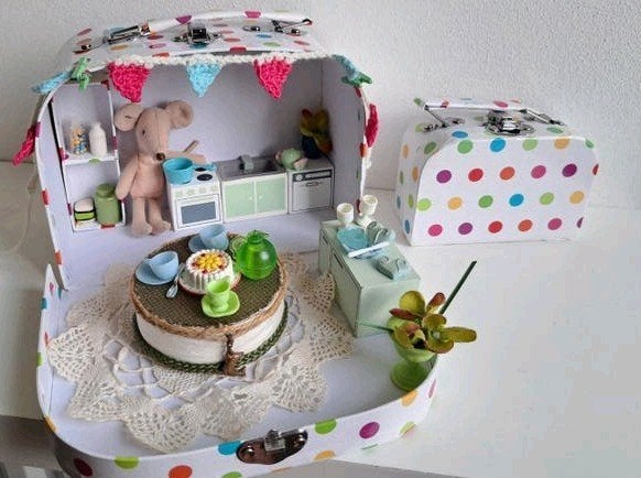 Gestipte koffers houten keuken & spullen voor maileg muis, Ophalen of Verzenden, Zo goed als nieuw, Meubelstuk of Keukentje