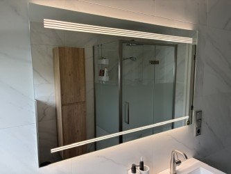 LED badkamer spiegel NIEUW IN VERPAKKING, Ophalen, 100 tot 150 cm, Overige typen, Nieuw