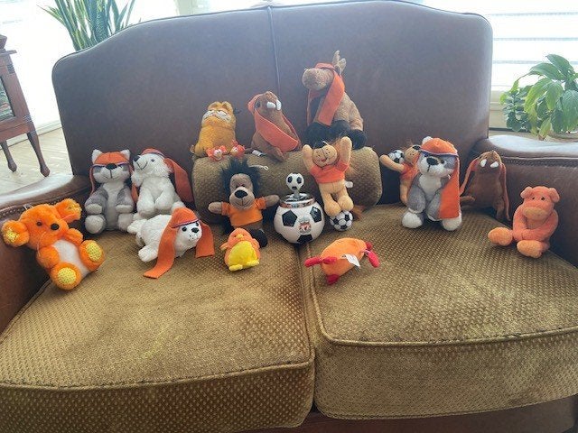 Oranje elftal Knuffeldieren WK/EK Voetbal Fans, Verzamelen, Sportartikelen en Voetbal, Ophalen of Verzenden, Zo goed als nieuw