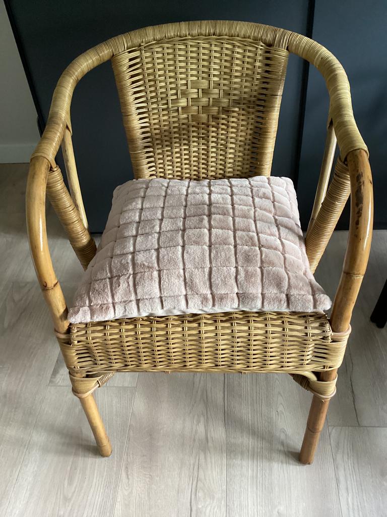 Rotan stoel, Ophalen, Zo goed als nieuw
