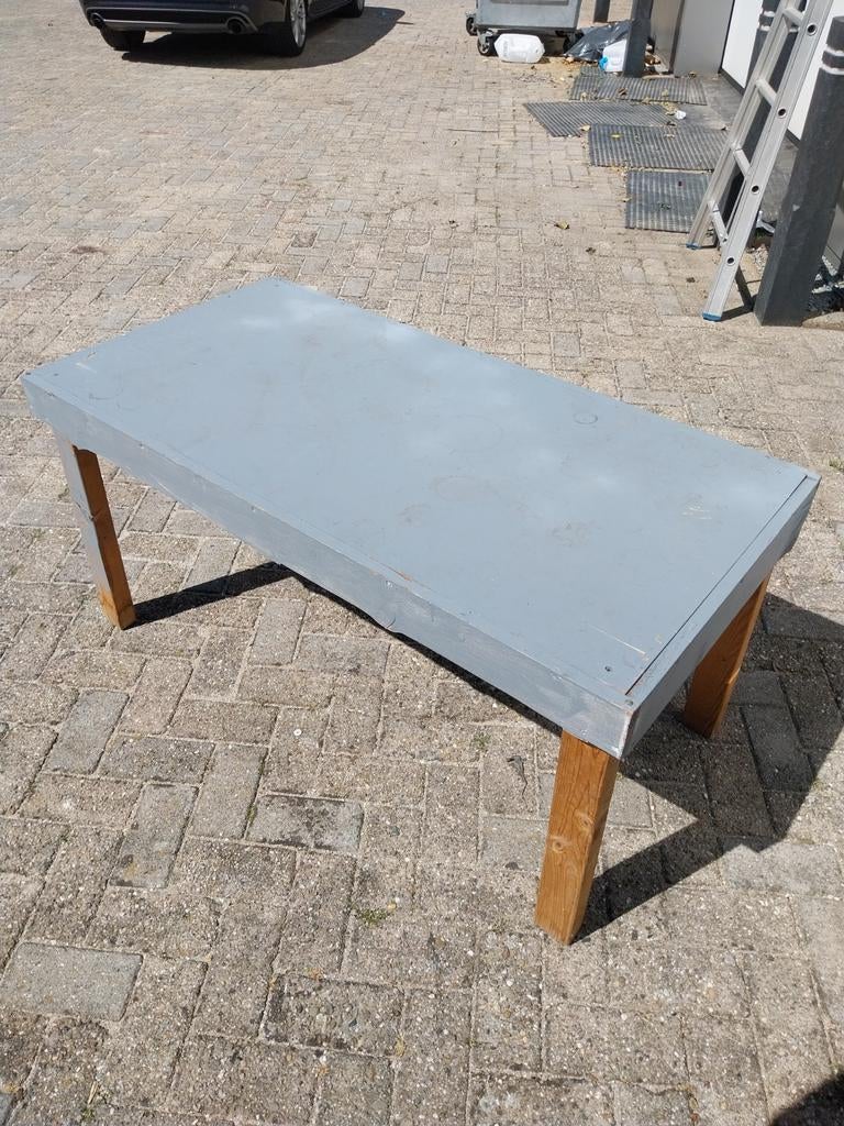 Tuintafel ongeveer 60 cm hoog 130 lengte en 60 cm breed., Ophalen, Gebruikt, Rechthoekig
