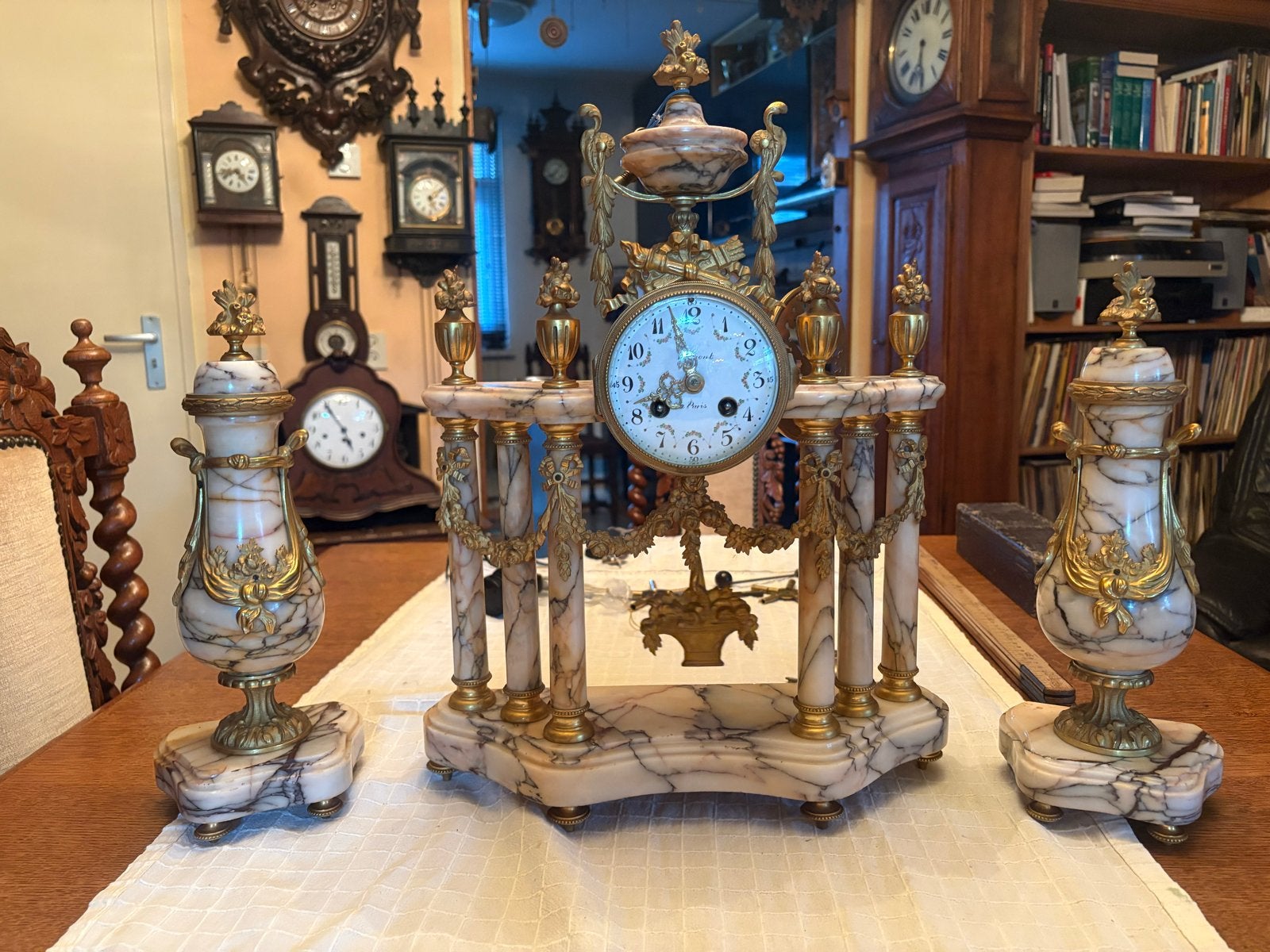 Antieke Franse pendule met marmer en brons, Ophalen
