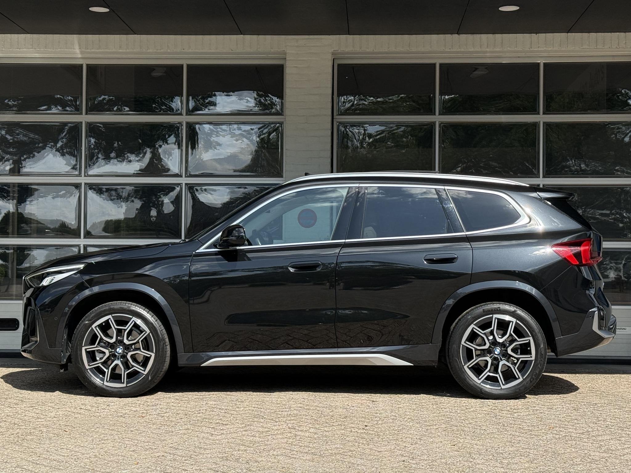 BMW X1 xDrive23i X LINE | PANORAMA | SPORTSTOELEN | ELEKTRIS, 1998 cc, 15 km/l, Gebruikt, Euro 6