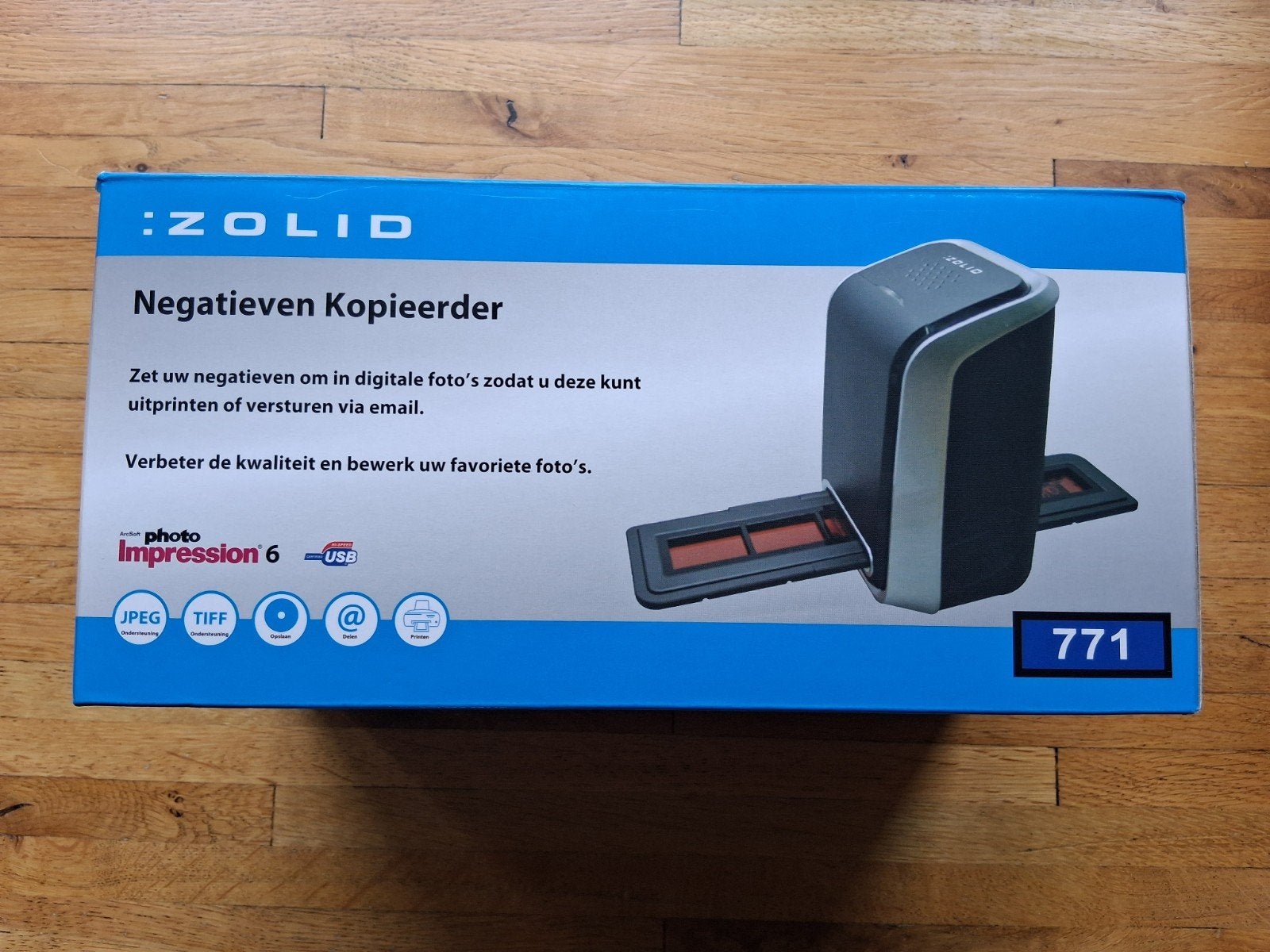 zolid 771 dia en negatievenscanner zet ze makkelijk om op pc, Computers en Software, Ophalen of Verzenden, Zo goed als nieuw