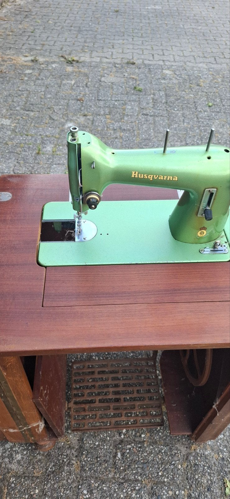 Husqvarna trapnaaimachine opknapper, Antiek en Kunst, Ophalen
