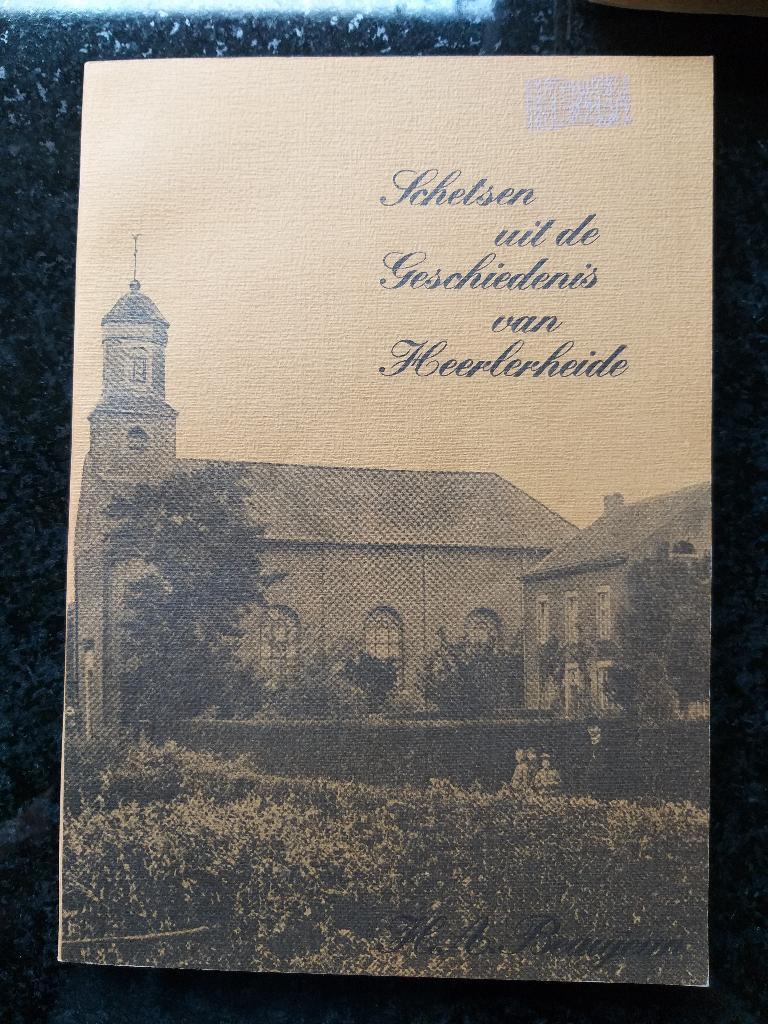 Schetsen uit de Geschiedenis van Heerlerheide, Boeken, Geschiedenis | Stad en Regio, Ophalen of Verzenden, Zo goed als nieuw