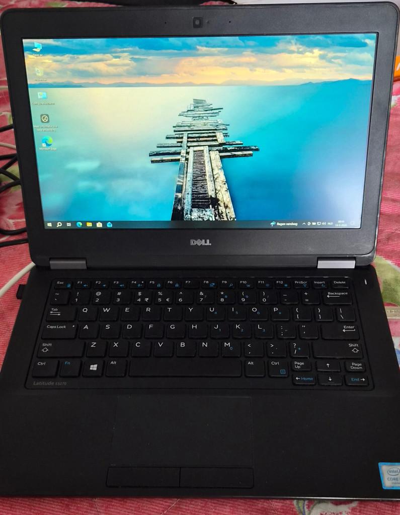 Dell Latitude E5270 -Intel Core i5 6th Gen, 256 GB, 2 tot 3 Ghz, Qwerty, 8 GB