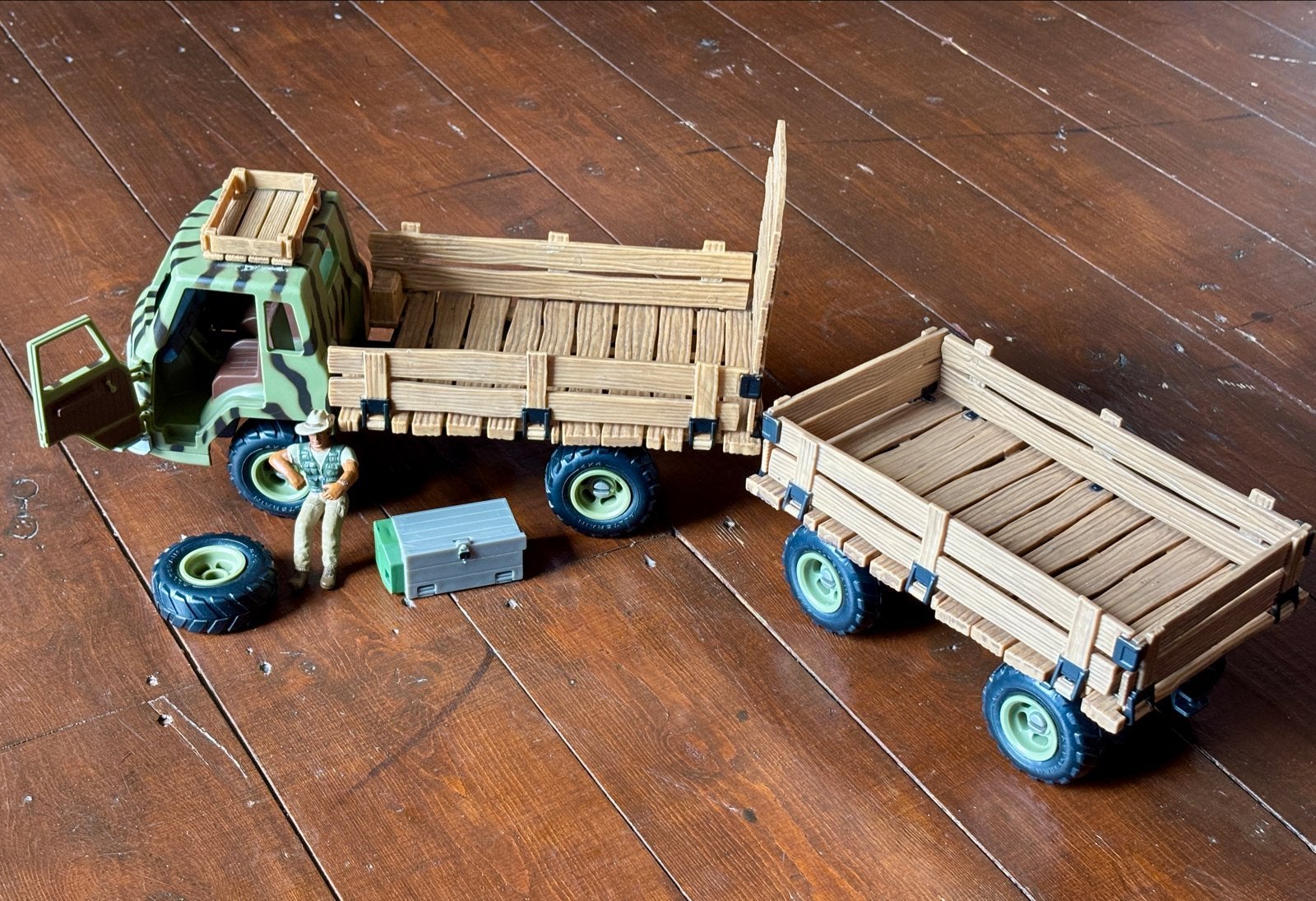 Schleich Wild Life Truck 42004 met Aanhanger 42042, Ophalen of Verzenden, Zo goed als nieuw