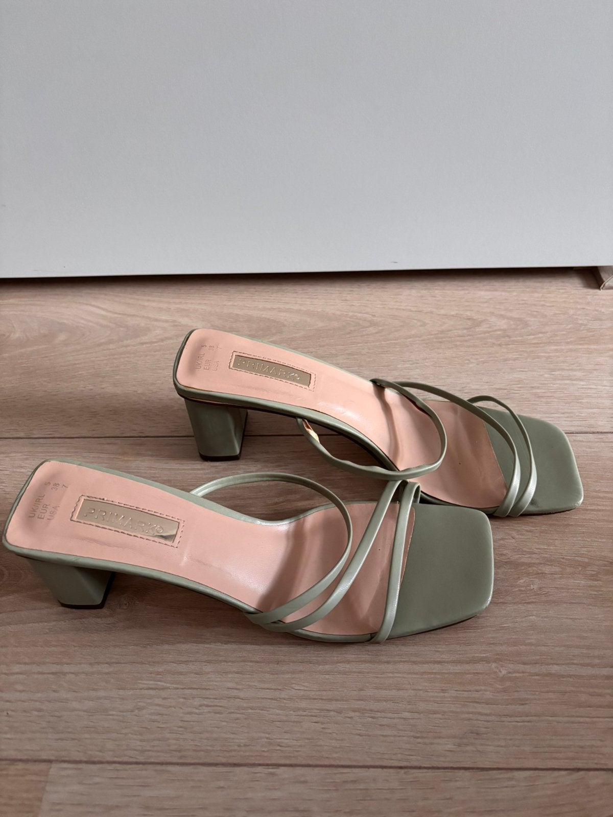 Sandalen met hak, Ophalen of Verzenden, Zo goed als nieuw, Groen, Sandalen of Muiltjes