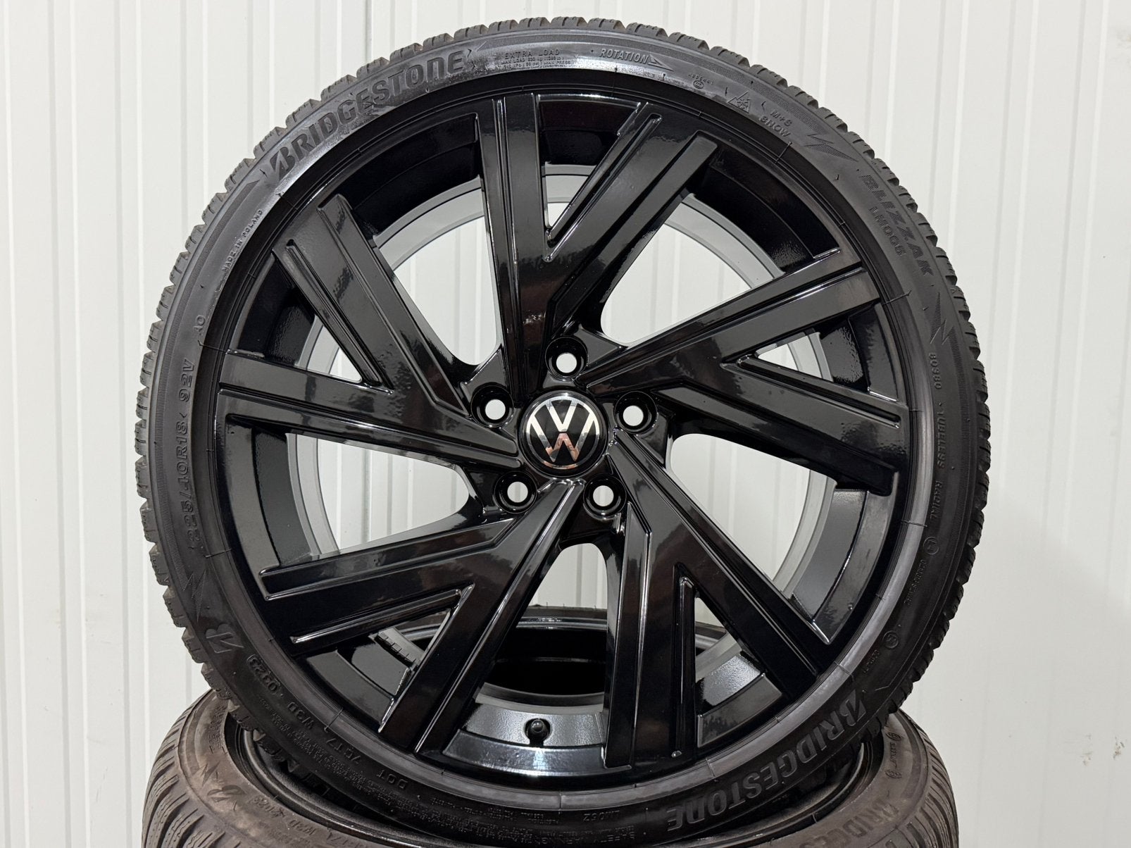 18” INCH BERGAMO ORIGINEEL GOLF 8 Volkswagen GTE GTD GTI R, 18 inch, Banden en Velgen, 225 mm, Winterbanden