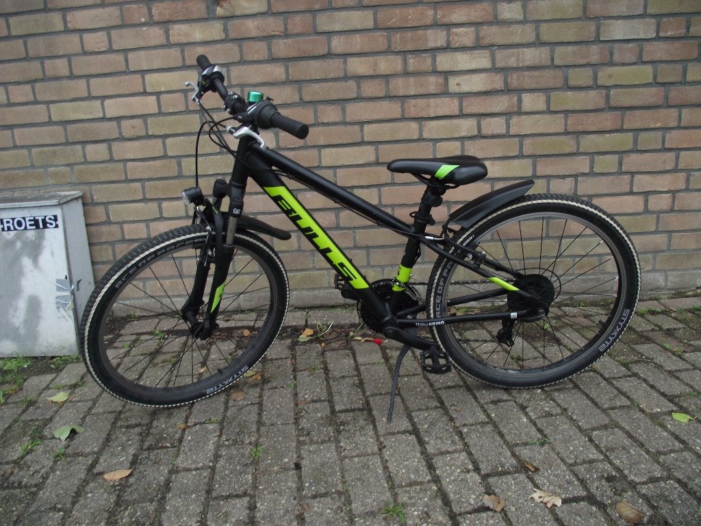 24 inch  jongensfiets  bulls  mtb  21 speed, Hardtail, Velgrem, Zo goed als nieuw, Ophalen
