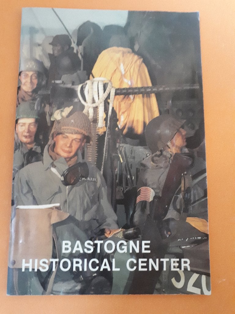 Bastogne historicall center museum gids, Boeken, Ophalen of Verzenden, Tweede Wereldoorlog, Gelezen, Overige onderwerpen