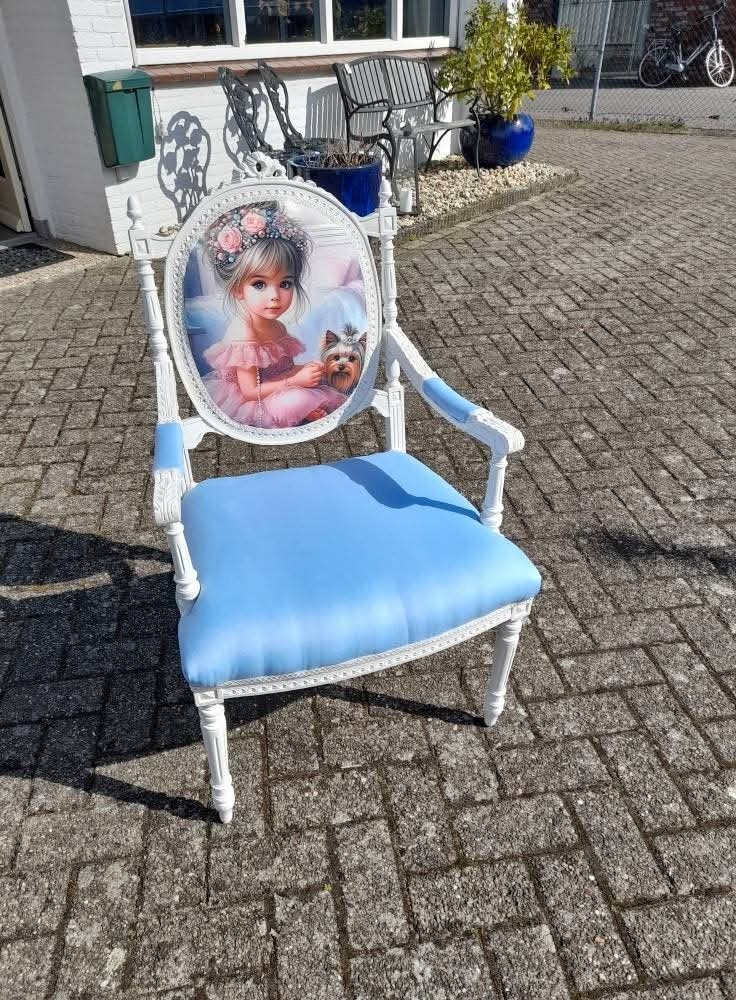 Mooie brocante fauteuil geheel opnieuw gestoffeerd, Ophalen, Zo goed als nieuw, 75 tot 100 cm