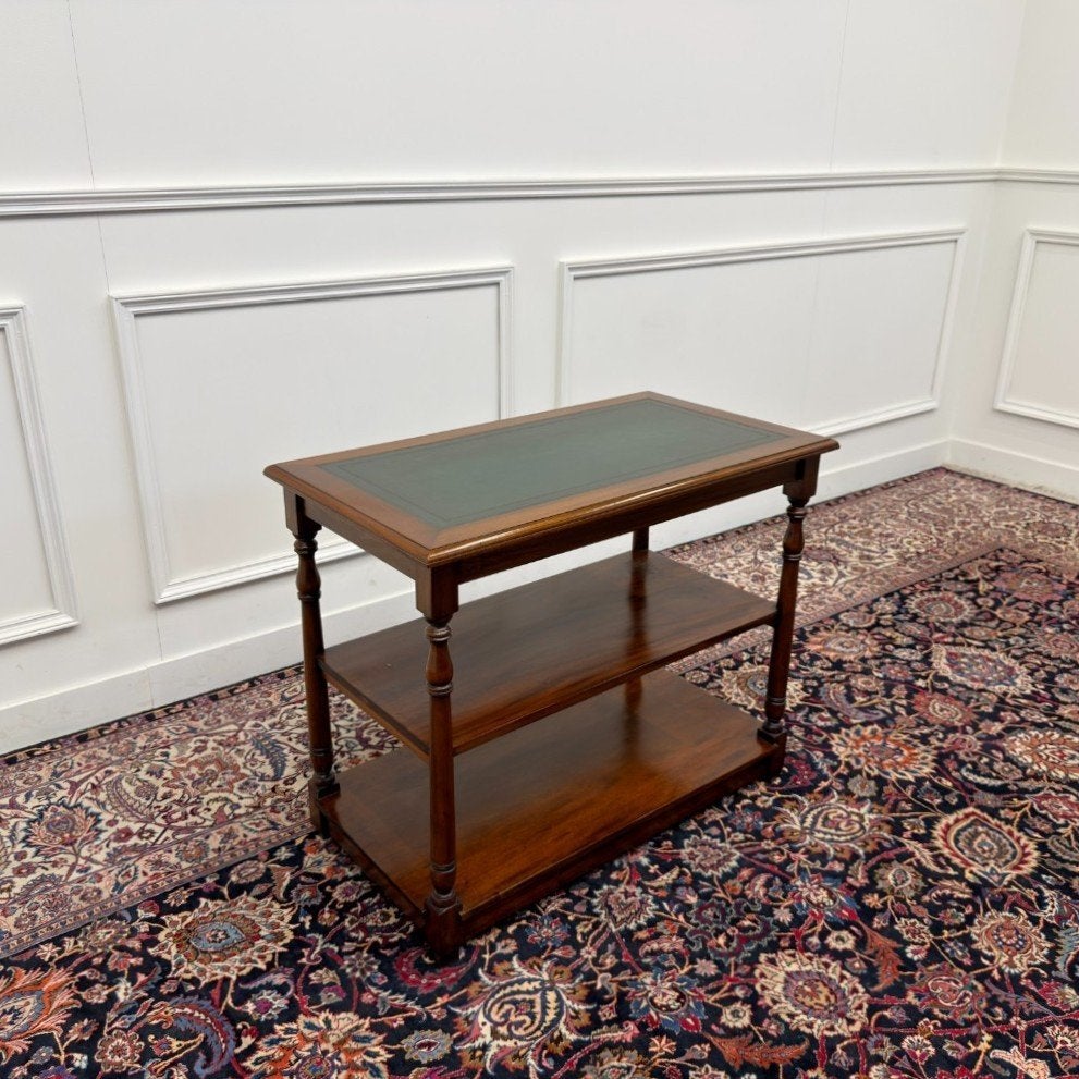 Klassiek Engelse Chesterfield Sidetable, Ophalen