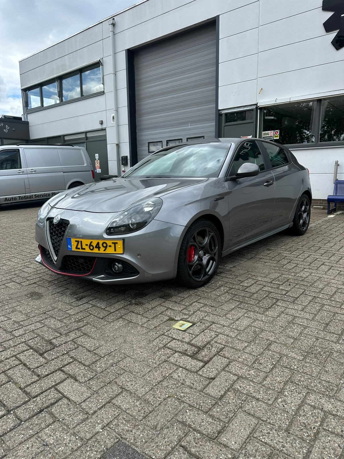 Alfa Romeo Giulietta 1.4 Turbo Multi AIR TCT 2019 Grijs, 1280 kg, Zwart, 4 cilinders, Particulier