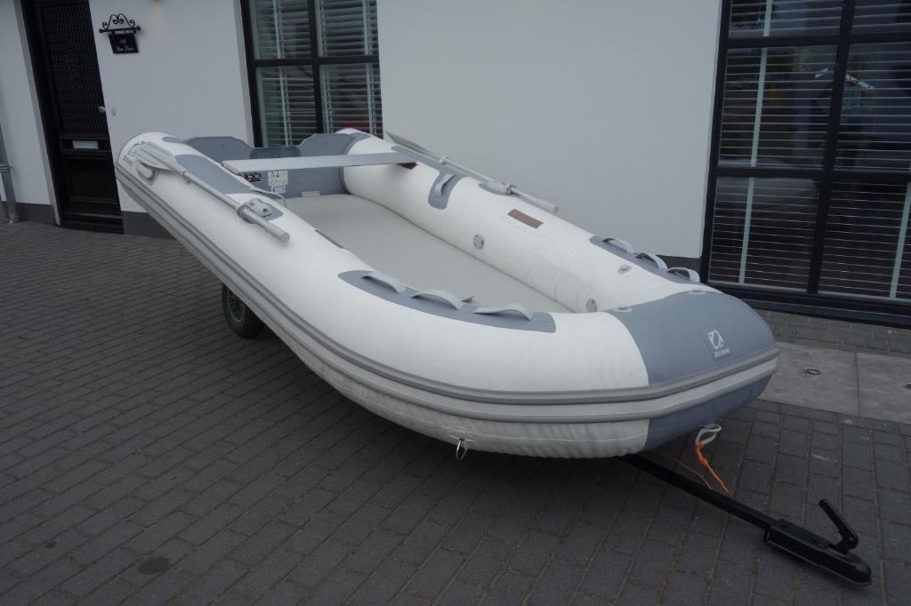 Koopje mooie Zodiac met trailer en motor Yamaha 6pk topstaat, Watersport en Boten, Ophalen, Airdeck, Benzine, Minder dan 70 pk