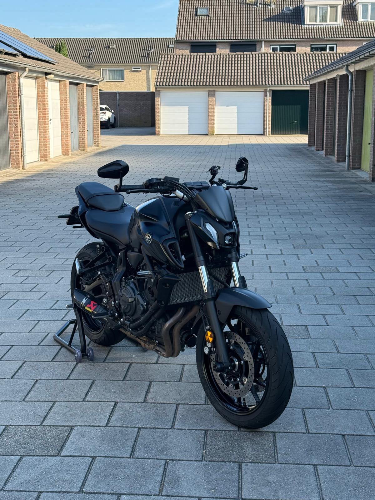 Yamaha MT-07 2021 Tech Black Akrapovic, Motoren, 700 cc, 2 cilinders, Occasion, ABS