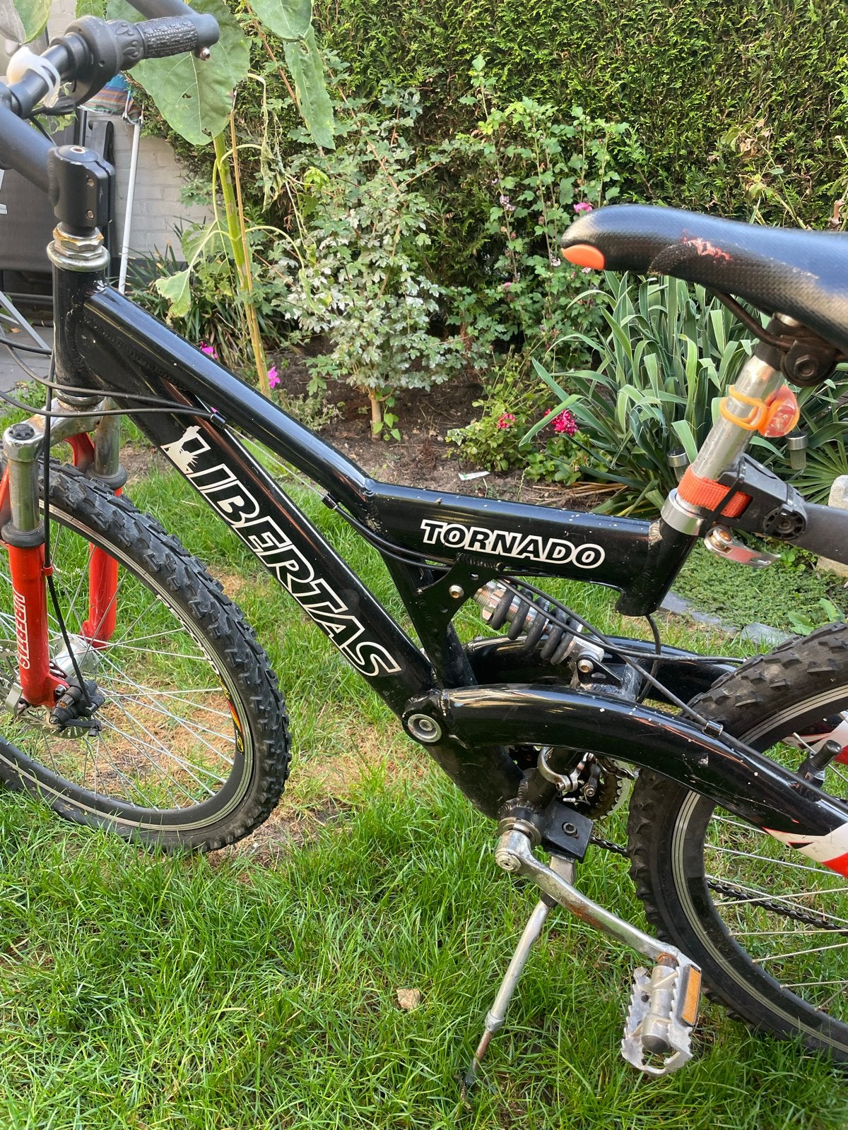 Goed onderhouden fiets met lekke band - Libertas Tornado, Gebruikt, Meer dan 20 versnellingen, Schijfrem, 53 tot 57 cm