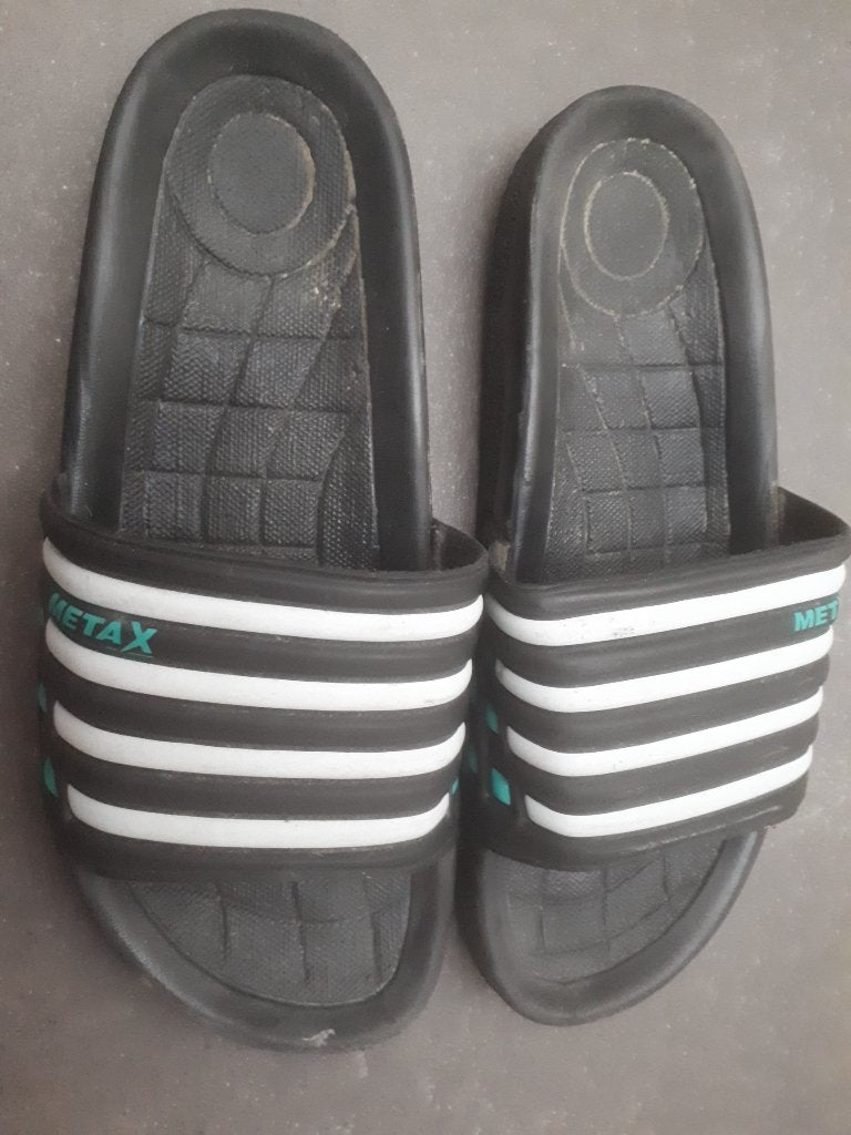 Slippers / badslippers, Gebruikt, Jongen of Meisje, Overige typen, Ophalen of Verzenden