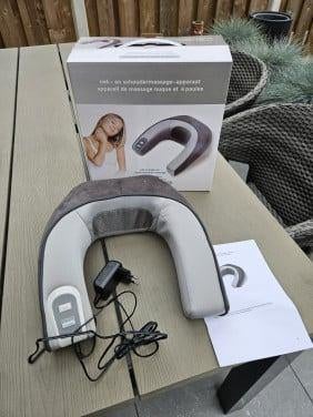 Nieuw HoMedics Nek en schoudermassagekussen met warmte funct, Sport en Fitness, Massageproducten, Ophalen of Verzenden, Nieuw