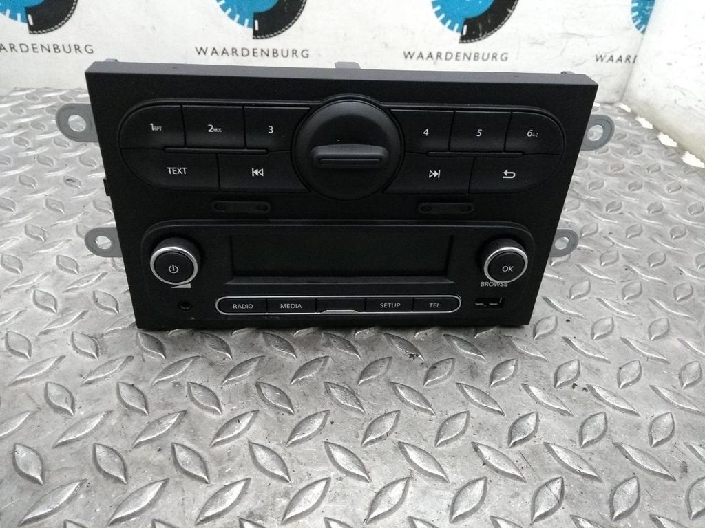 RENAULT TWINGO RADIO 2017, Ophalen of Verzenden, Gebruikt, Stiba lid